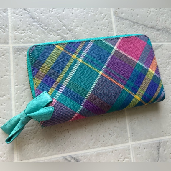 Talbots Wallet - Picture 1 of 3